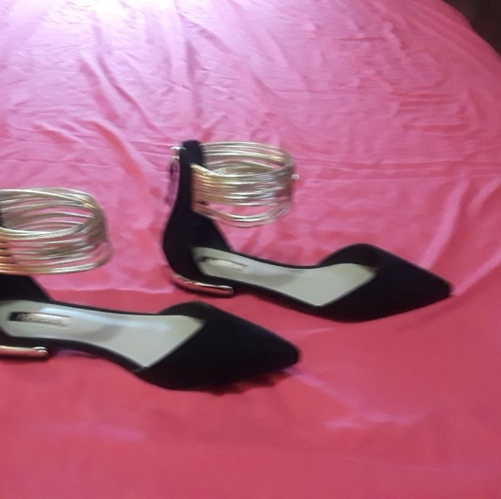 Size 7 new Forever 21 flats